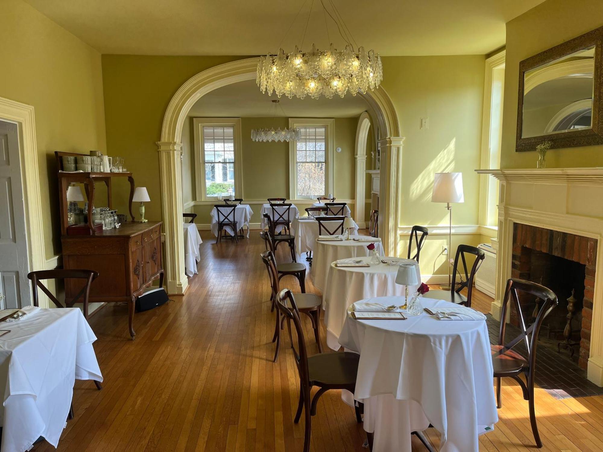 Ironclad Inn And Bourbon Room Fredericksburg Ngoại thất bức ảnh